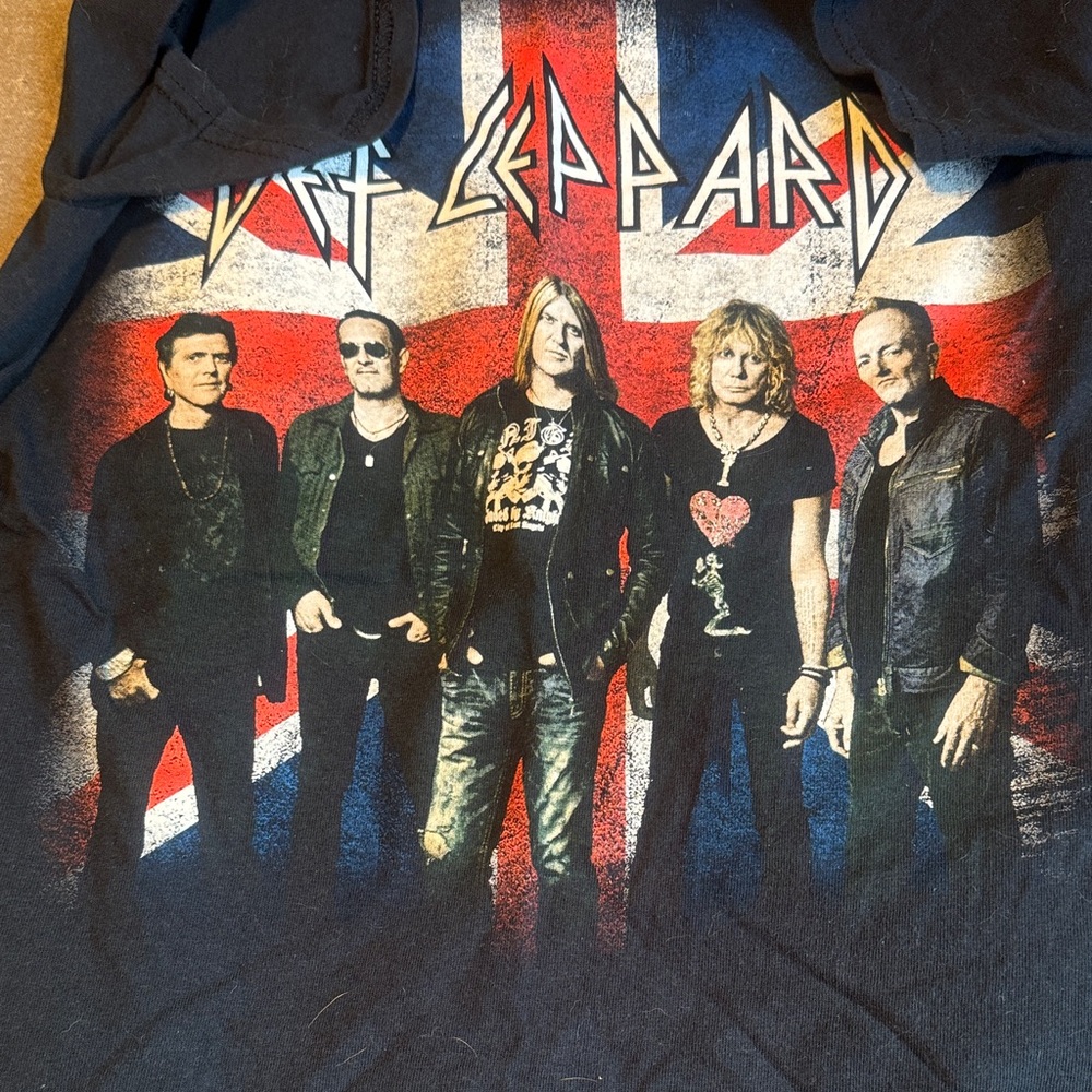 Def Leppard Graphic T-Shirt